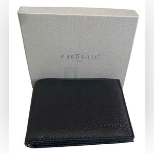 Frederic pebble leather bifold wallet